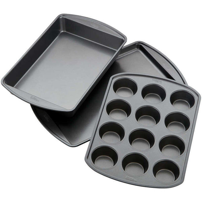 https://cakeandcandysupply.com/cdn/shop/products/2105-0-0838-Wilton-Perfect-Results-Muffin-Baking-and-Oblong-Pan-Bakeware-Set-3-Piece-M_700x700.jpg?v=1659302733