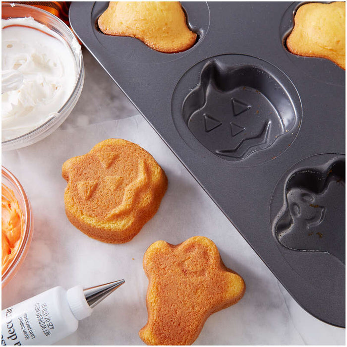 Funky Set Of Cake Tins Nutcracker Set Of Round Cake Tins – Dexam