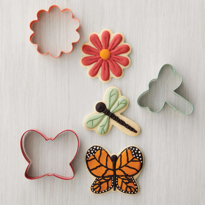 Wilton Metal Spring Flower Cookie Cutter Set, 3-Piece (Flower, Butterfly, Dragonfly)