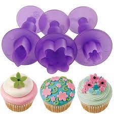 Wilton Set of fondant cutters, Mini cutouts Blossom and Leaf