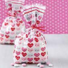 Wilton heartfelt Valentine's Day Treat Bags