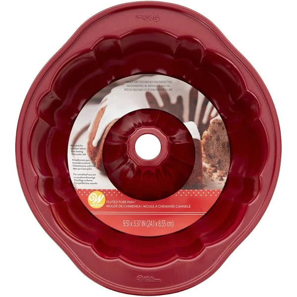 Wilton Fluted Pan Bundt 9 inch Red
